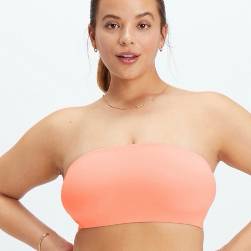 Fabletics Fine Touch Bandeau Breathable Coral Peach Bralette Size Small
